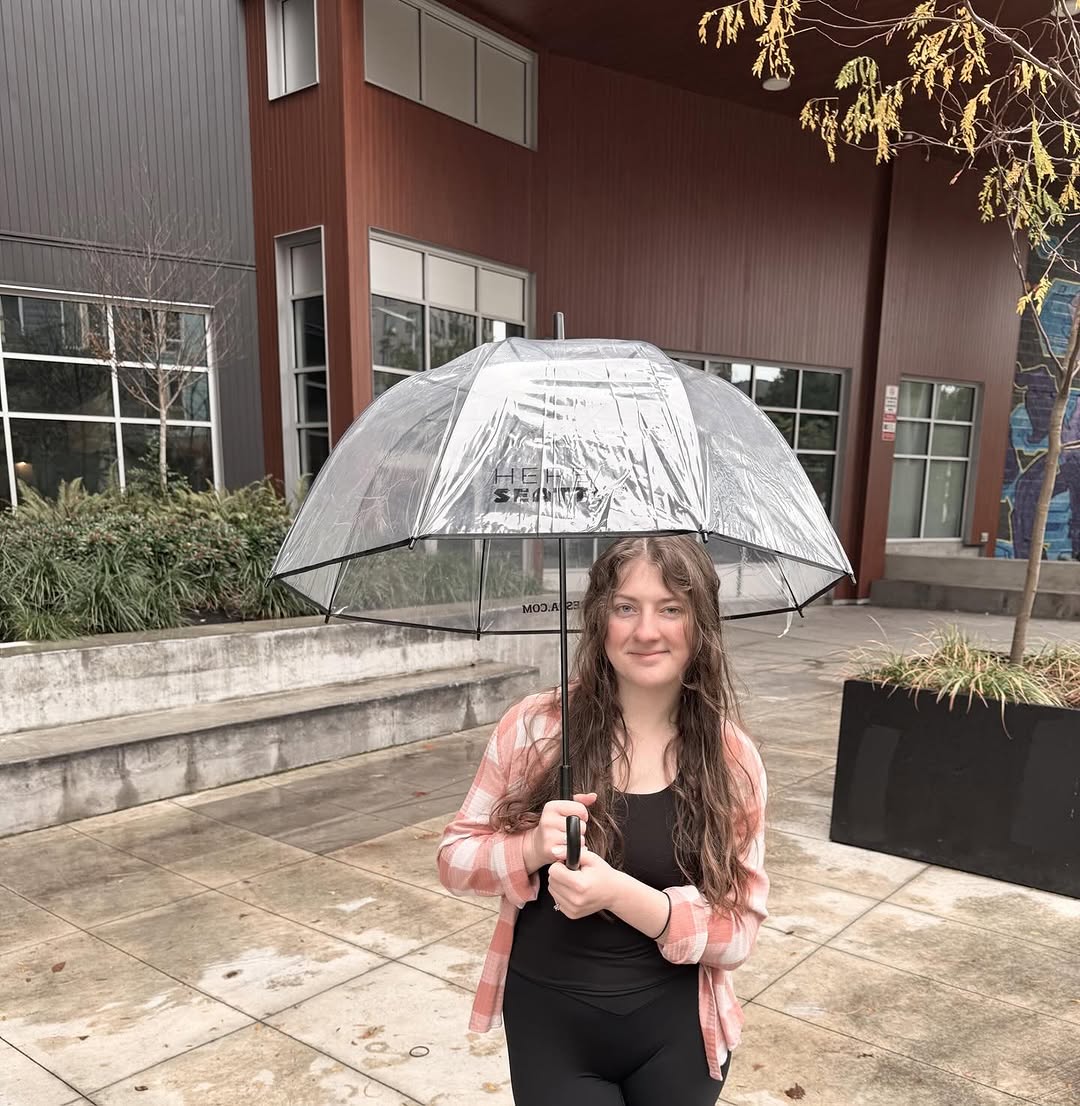 Don't forget to bring your parents and grab your umbrella before the gamess kick off for the rest of the season! \ud83c\udf02 Don't miss out on the fun and stay prepared. Who's excited? Go Dawgs!