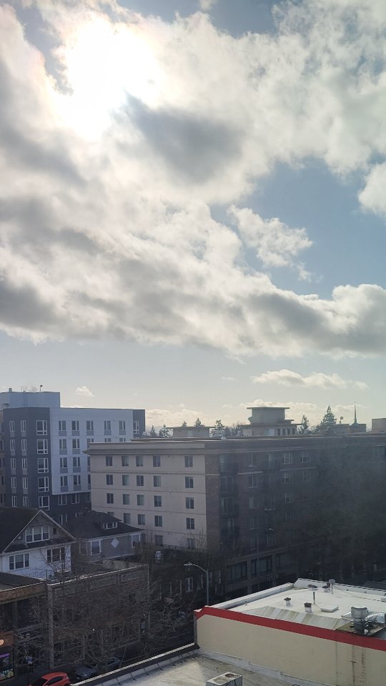 Come check out the snacks when you tour at HERE Seattle to secure $50 off* your rate in the 2026-27 lease term!\n\n*On select floor plans, while supplies last\n\n