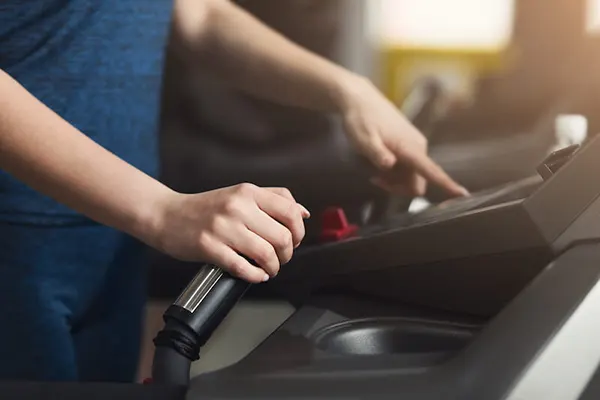 Student living near University of Washington with with 24 Hour Fitness