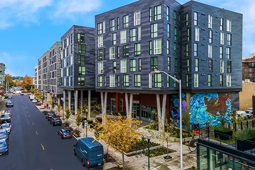 HERE Seattle puts you minutes from University of Washington