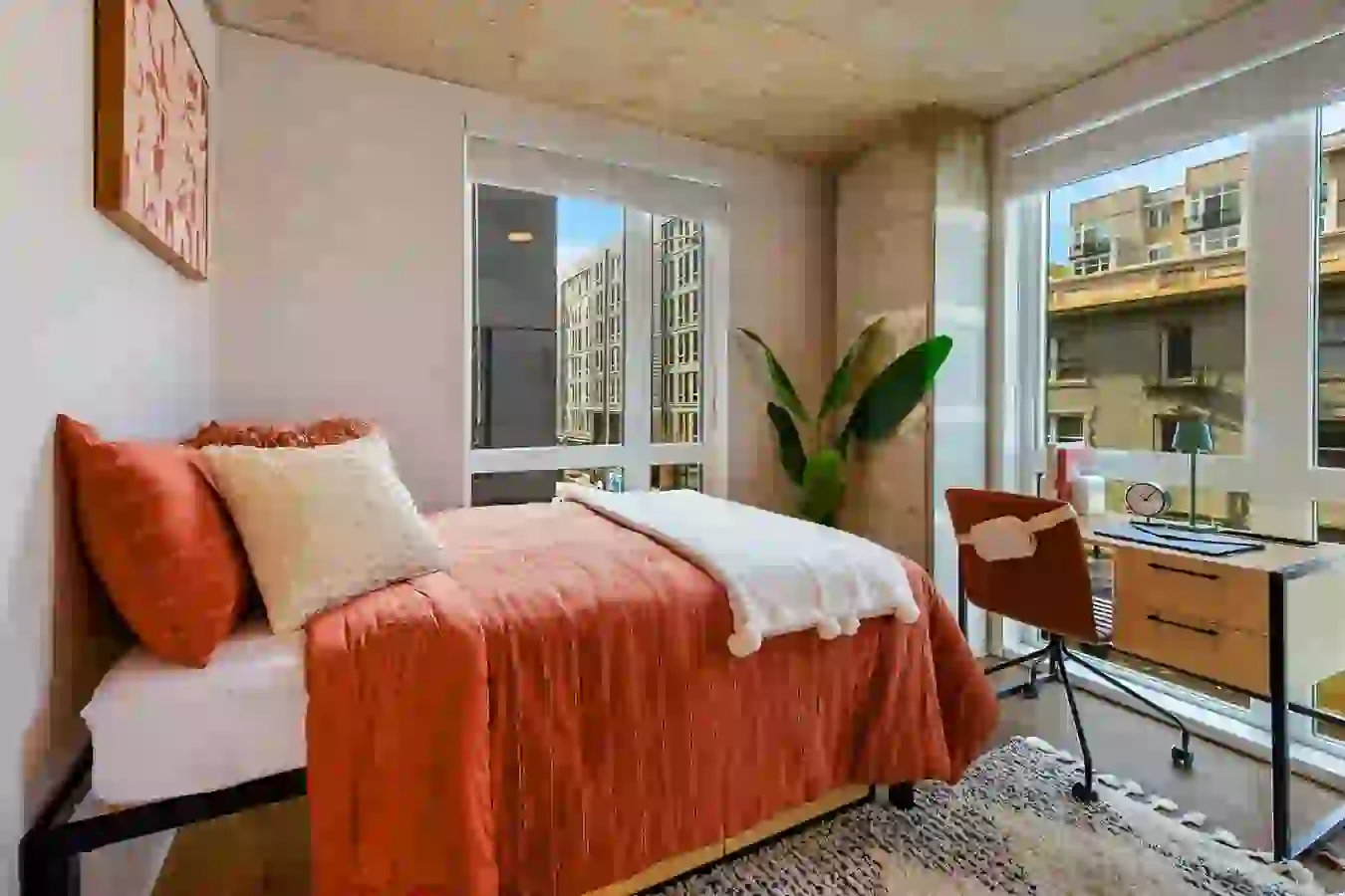 Bright, beautiful student apartments with modern furnishings included